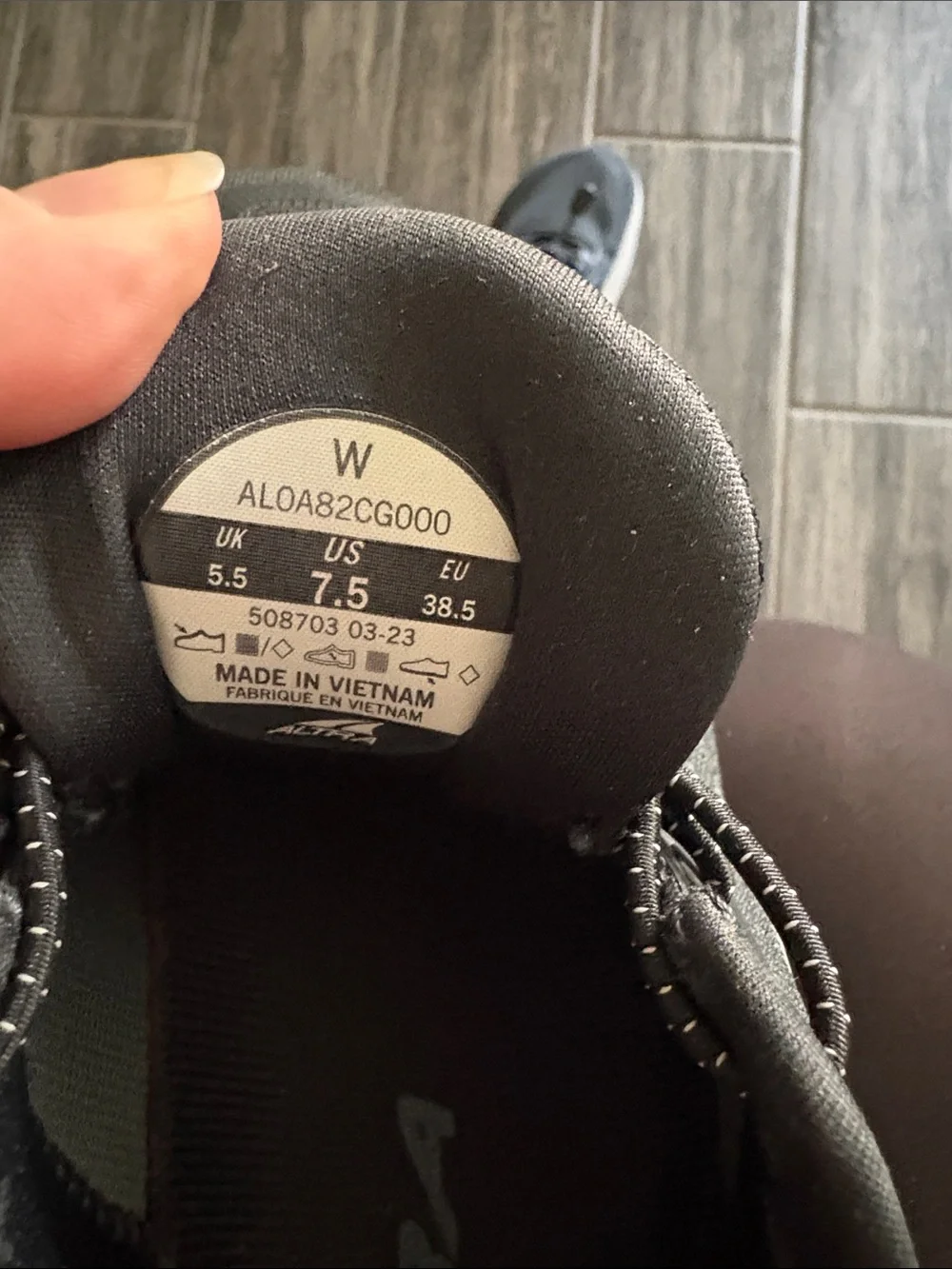 Altra- Women’s Paradigm 7- size 7.5
